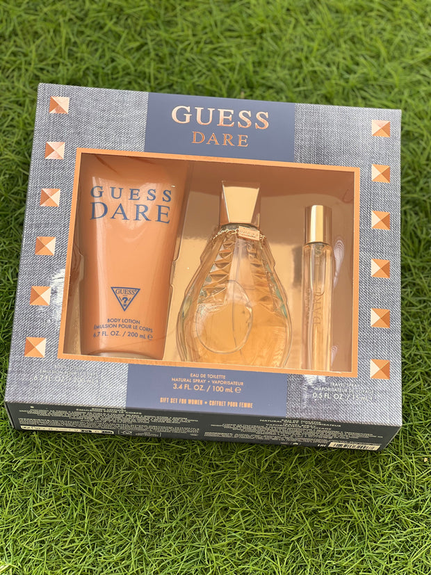 Guess Dare Women Set